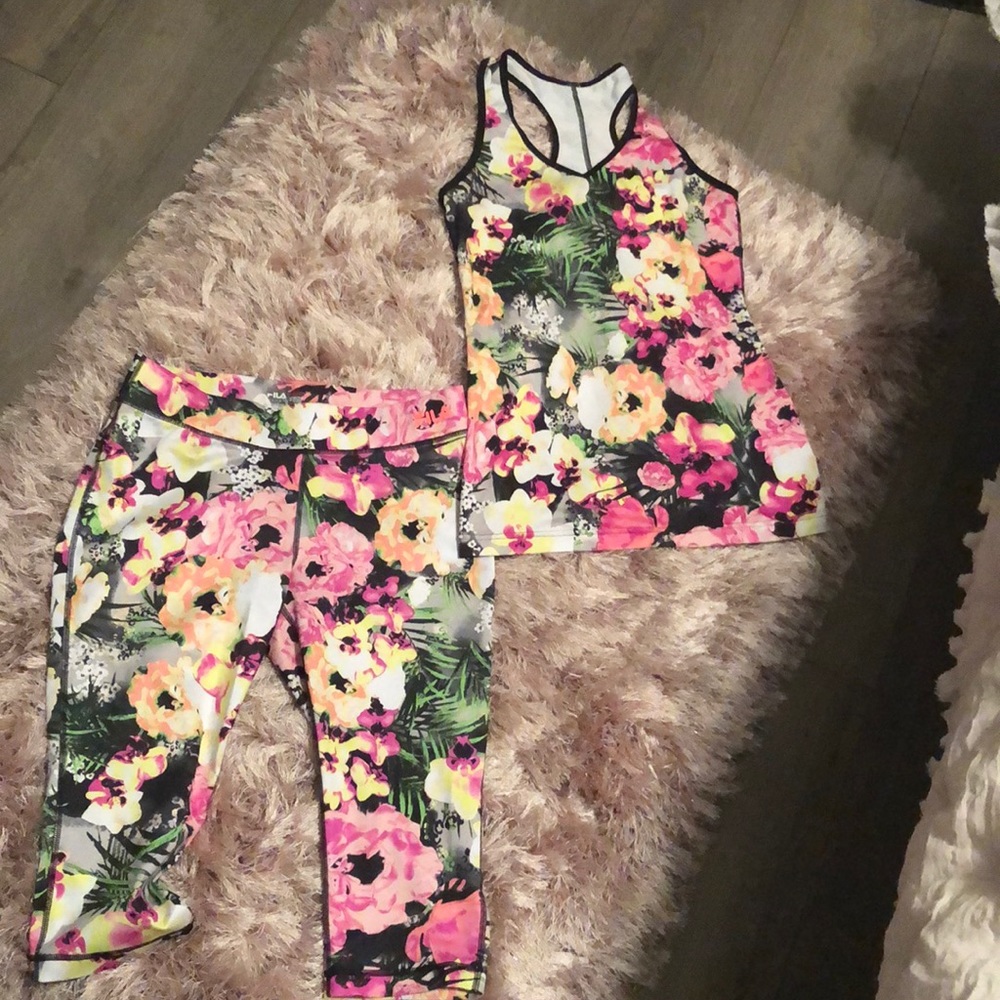 Women’s active wear set